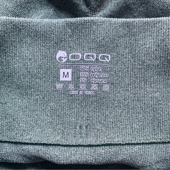 OQQ Biker Booty Scrunch Compression Short - Size M - Picture 5 of 6